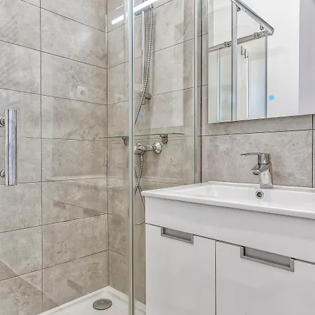 Regueirao Anjos * Lisbon