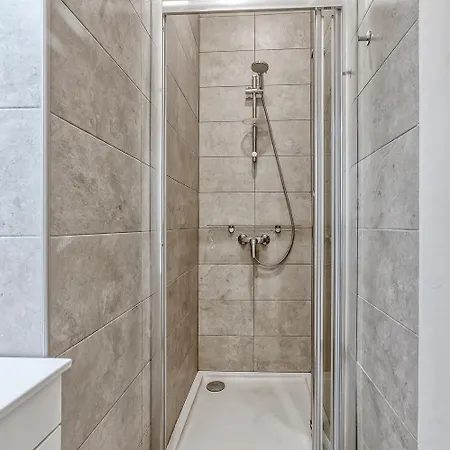 Quarto em Acomodações Particulares Regueirao Anjos *